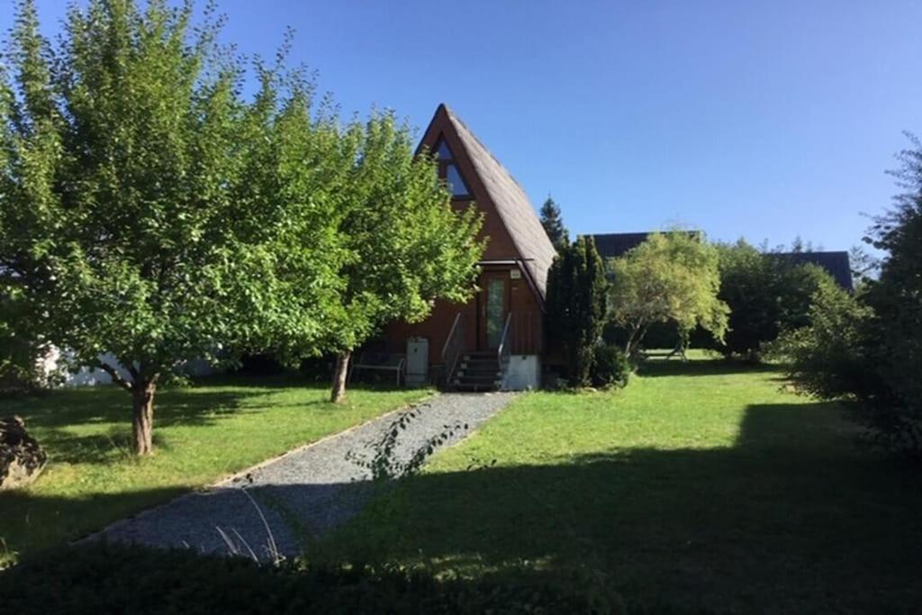 Gemuetliches Ferienhaus Mit Sonniger Terrasse Frankenwald Naehe Badesee Smart-Tv Lichtenberg  Luaran gambar